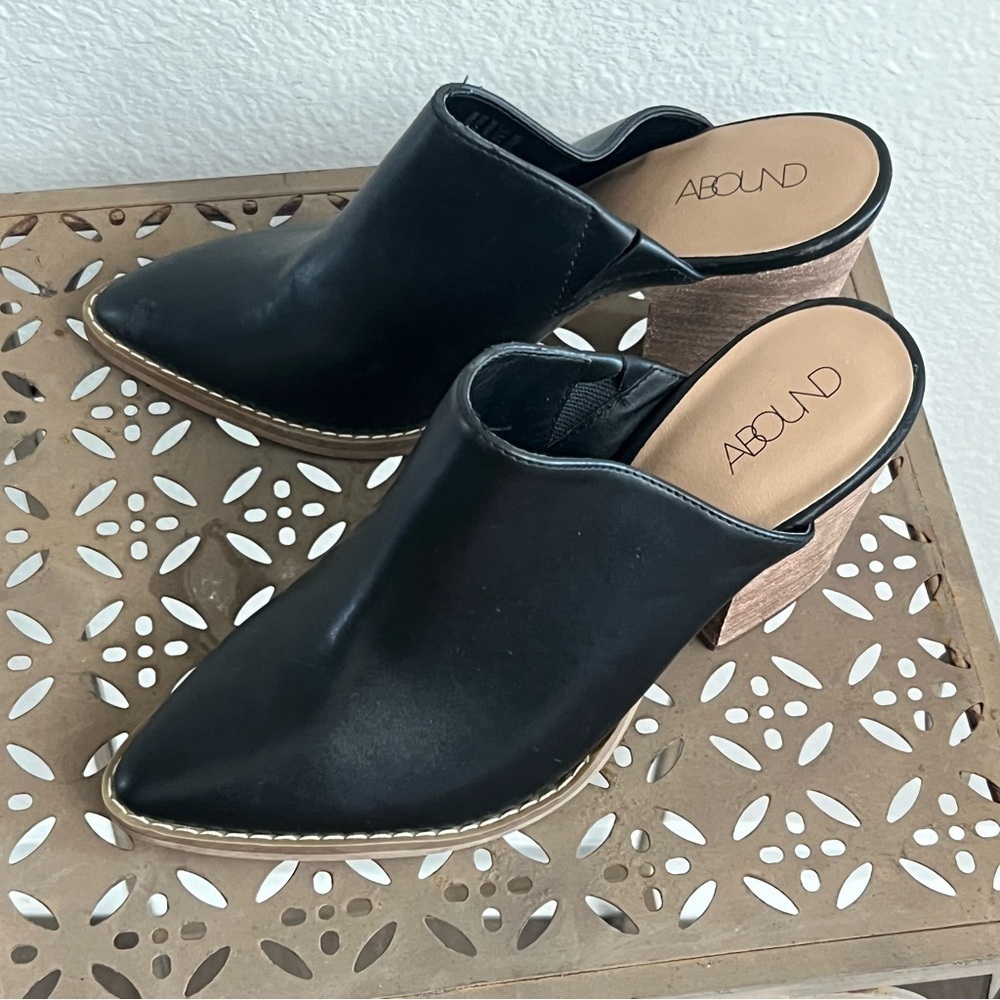 ABOUND Maya Block Heel Mules Women's Pointed Black FAUX-LEATHER Size 5 M - Picture 2 of 6